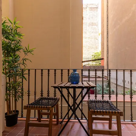 Eixample Apartment *